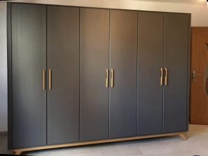 Dulap cu 6 usi 09886