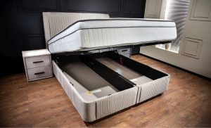 Pat tapitat cu saltea 015577