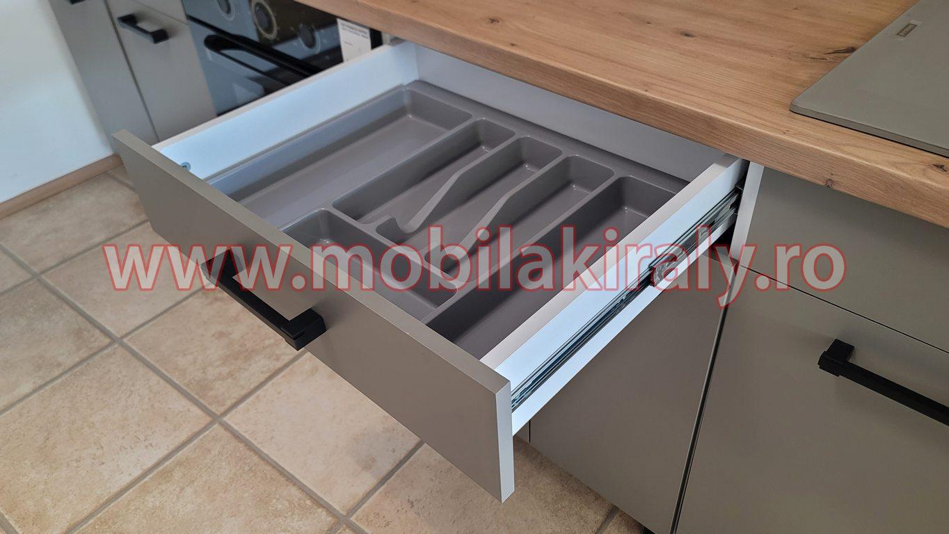 Bucătărie utilată cu electrocasnice 016169 - imagine 3