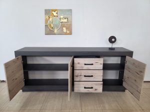 Comoda cu 3 usi si 3 sertare 016839
